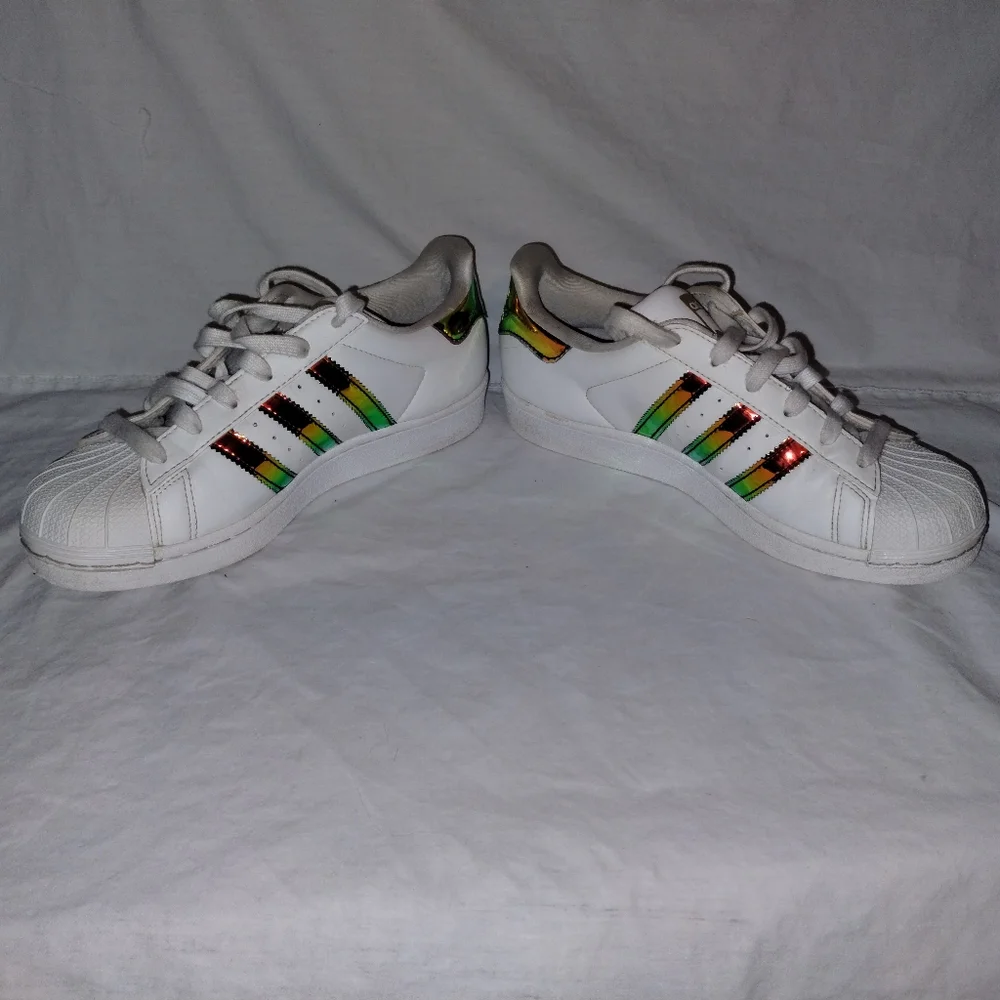 Adidas all-star color changing
